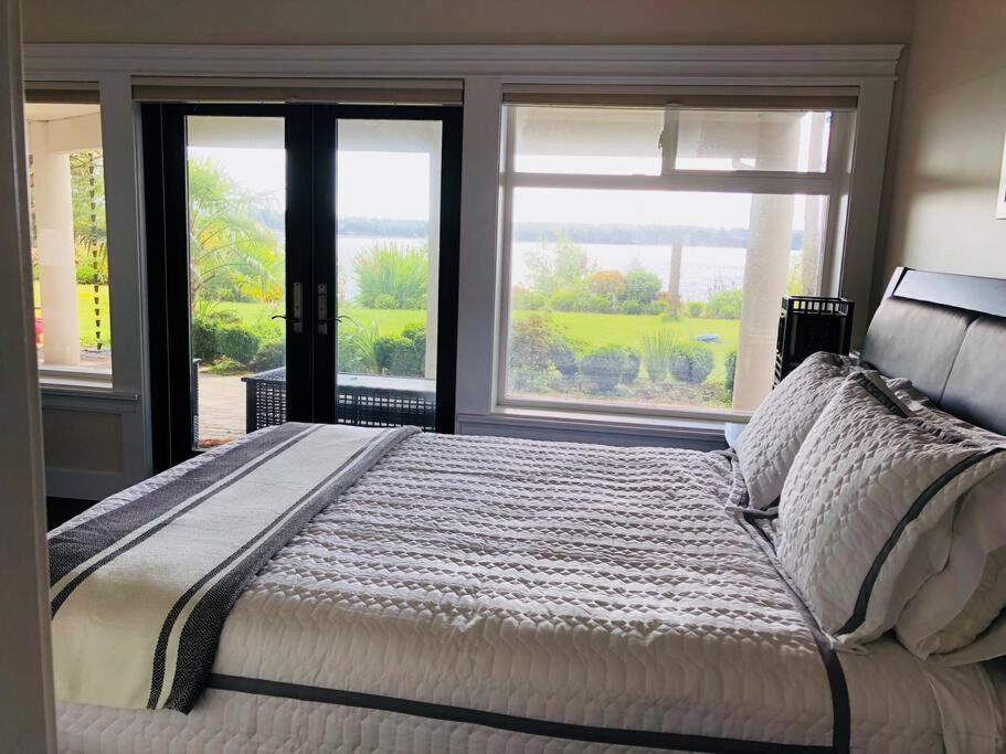 Saanichton Waterfront 2Br Suite With Superb Views Eksteriør billede