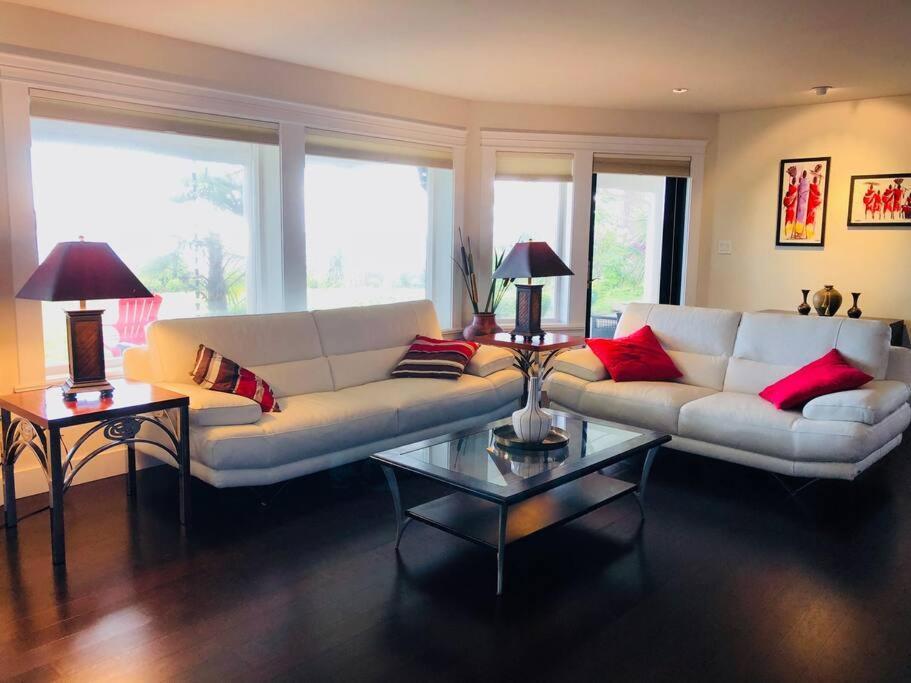 Saanichton Waterfront 2Br Suite With Superb Views Eksteriør billede