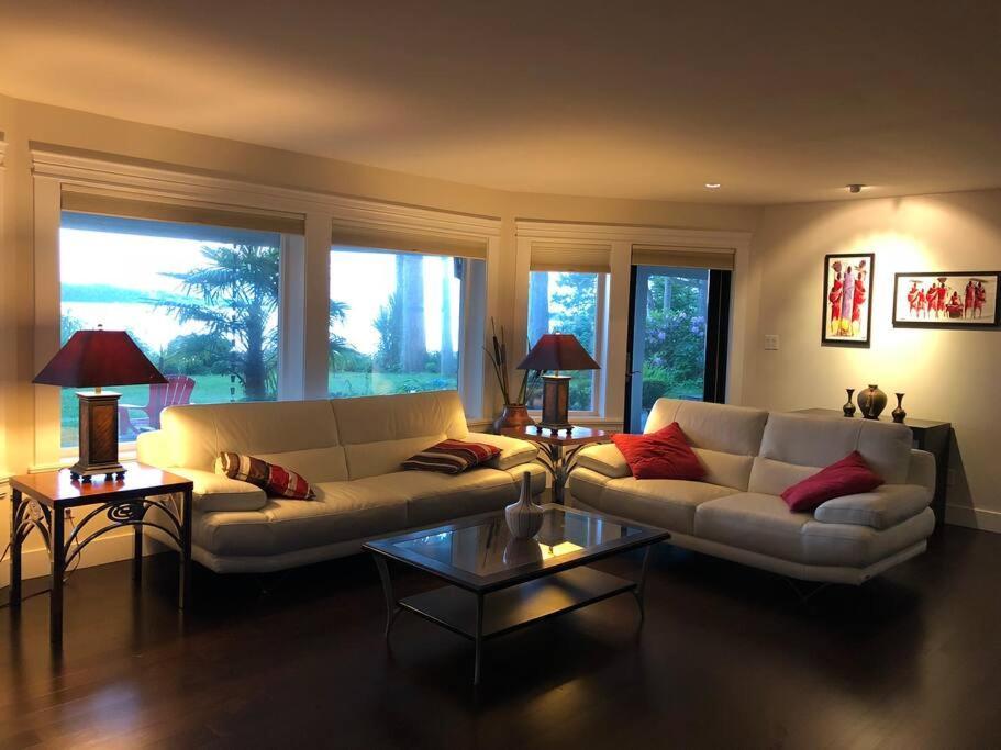 Saanichton Waterfront 2Br Suite With Superb Views Eksteriør billede